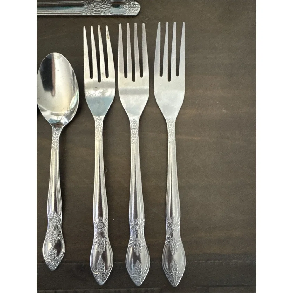 VTG Stanley Roberts, Verona 13 PCS Stainless Flatware 5 knives 4 spoons 3 Forks